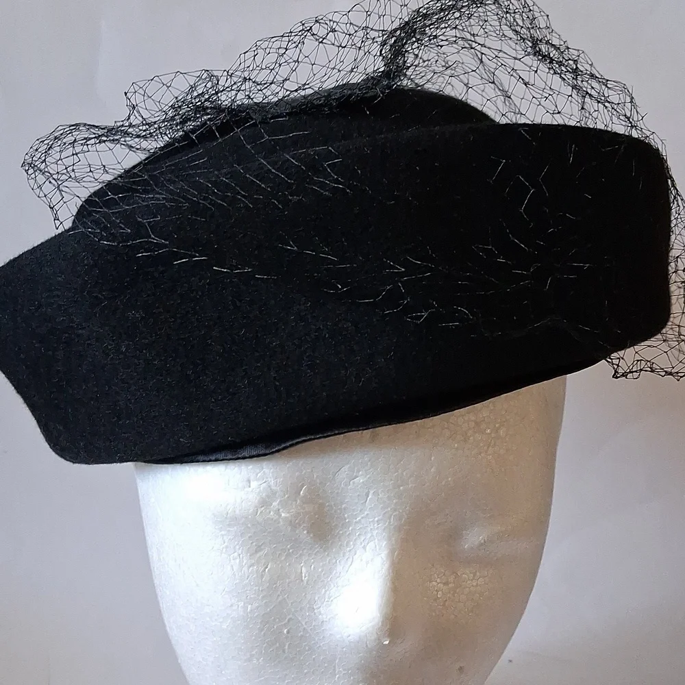 Vintage Black  Hat with Ribbon and Net - Picture 4 of 13